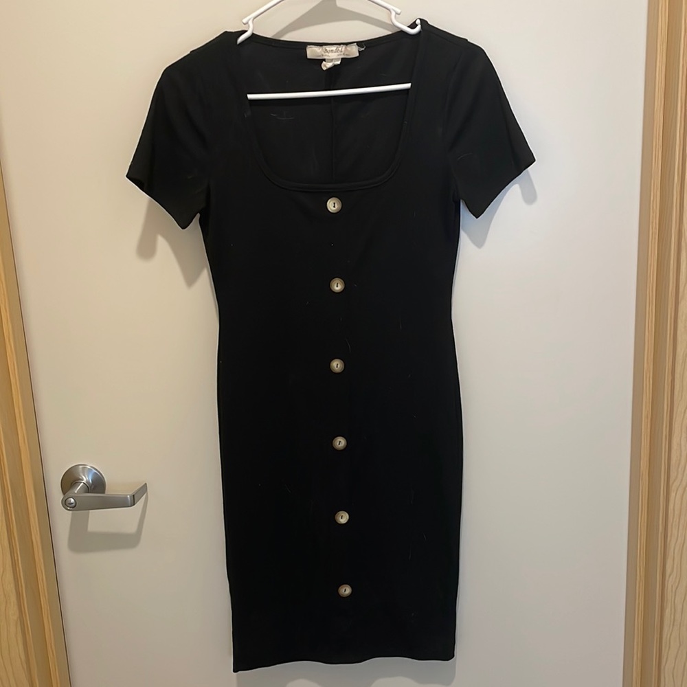 Black bodycon dress